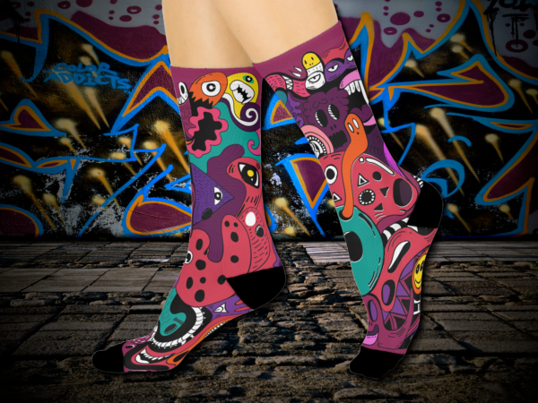 Cool Graffiti Cushioned Crew Socks, Trendy Streetwear Footwear, Funky Urban Apparel, Unique Hip Hop Stockings, Stylish Colorful Sock - Image 2